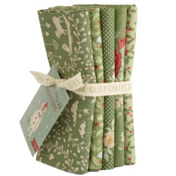 Tilda Merry Little Christmas Fat Quarter Bundle 5 fabrics 50 x 55 cm Green July 2027